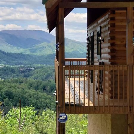 Yogi'S Den: Breathtaking Views! 3 Min To Dollywood, On 1 Acre! Villa Sevierville Exterior photo